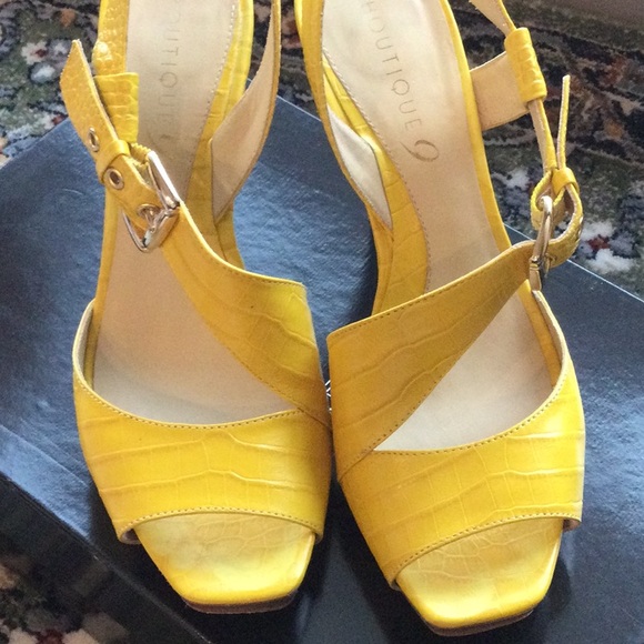 Boutique 9 Yellow Women's Heels - Picture 3 of 7
